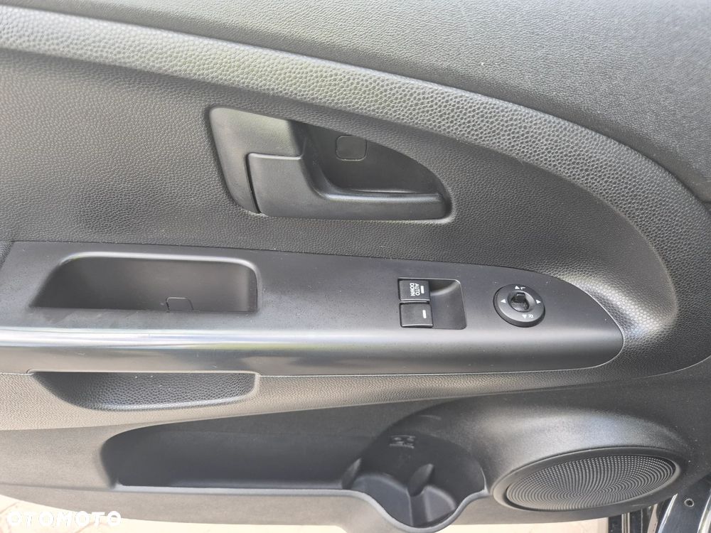 Kia Venga 1.6 Business Line - 19