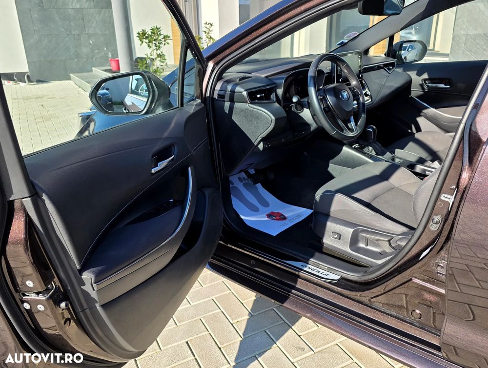 Toyota Corolla 1.8 Business Edition - 15