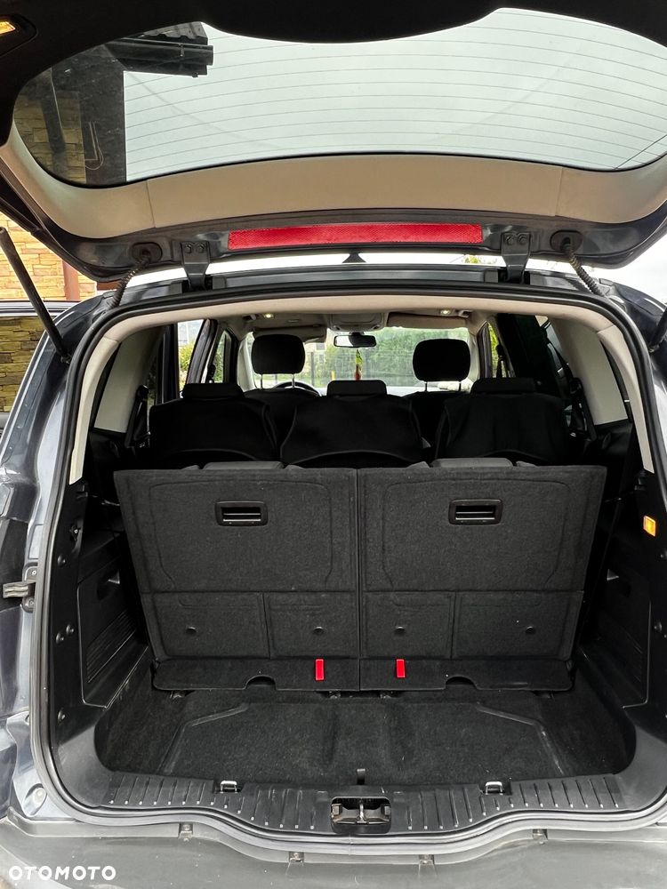 Ford S-Max - 7
