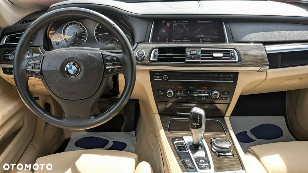 BMW Seria 7 730d Edition Exclusive - 24