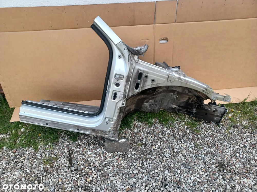 ĆWIARTKA  PRAWY PRZÓD VW PASSAT B8 - 1