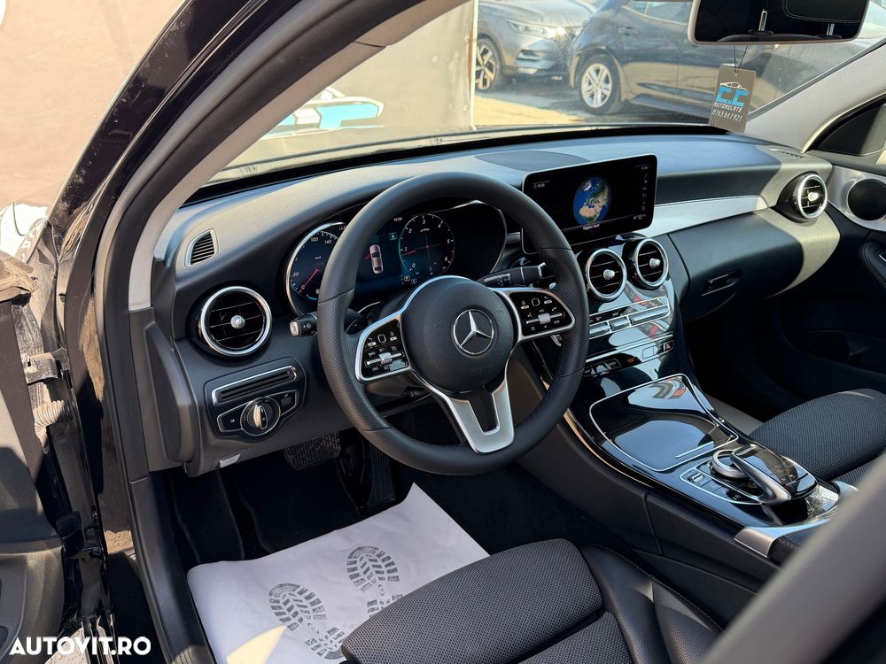 Mercedes-Benz C 220 d 4Matic 9G-TRONIC AMG Line - 11