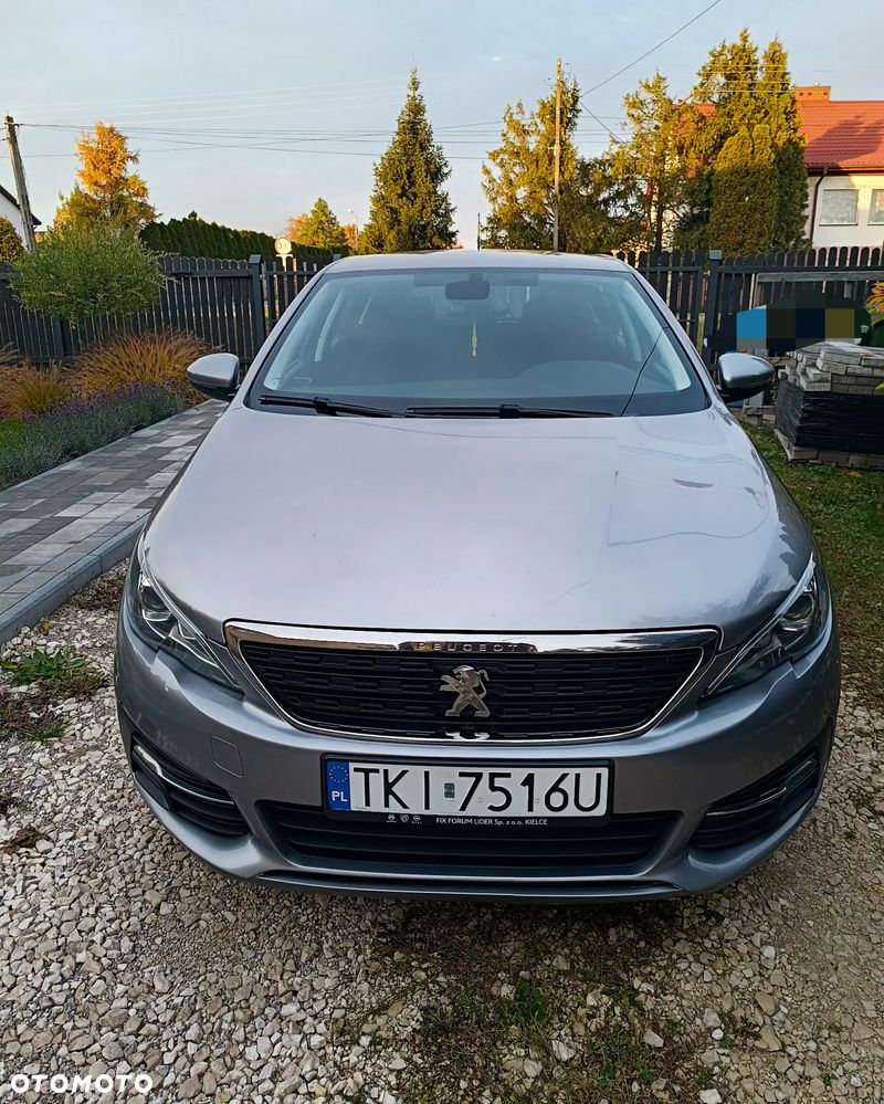 Peugeot 308 - 8