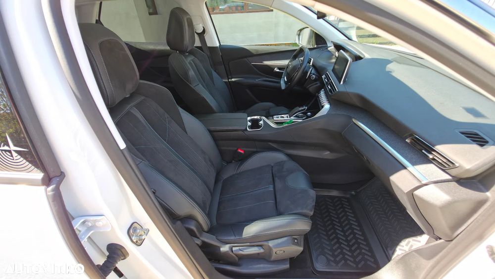 Peugeot 3008 PureTech 130 Stop & Start GPF EAT8 Crossway - 24
