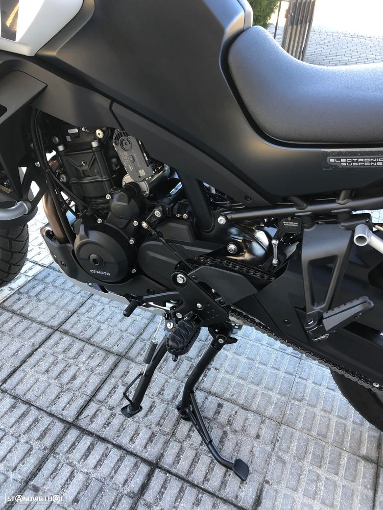 CF Moto 800MT ES - 12