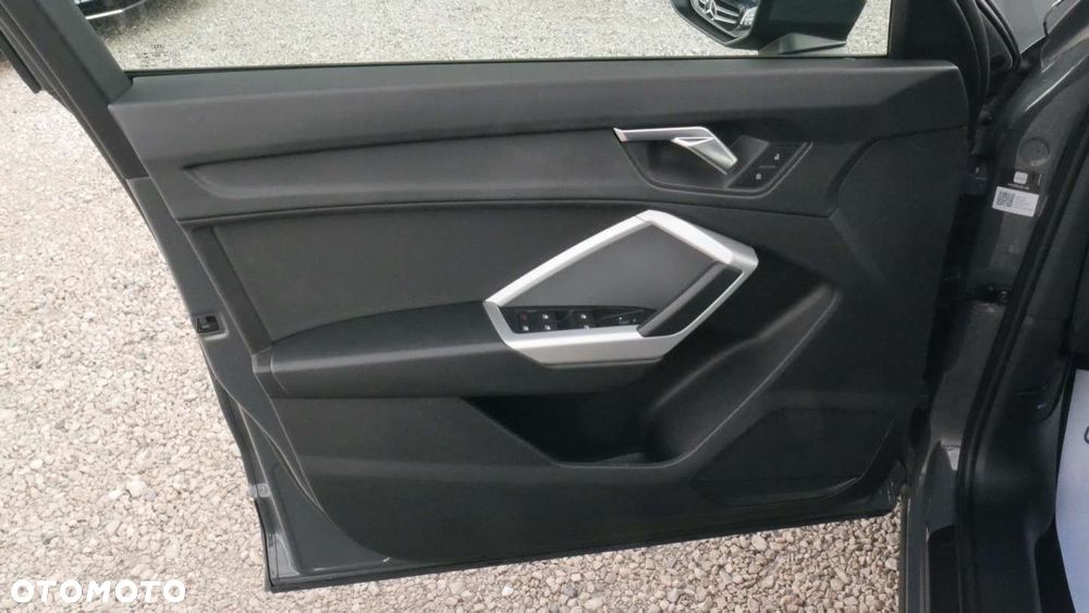 Audi Q3 - 10