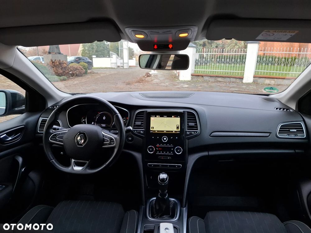 Renault Megane TCe 140 GPF LIMITED - 12