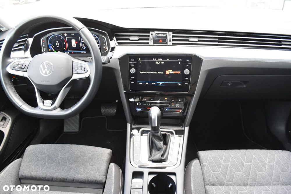 Volkswagen Passat - 10