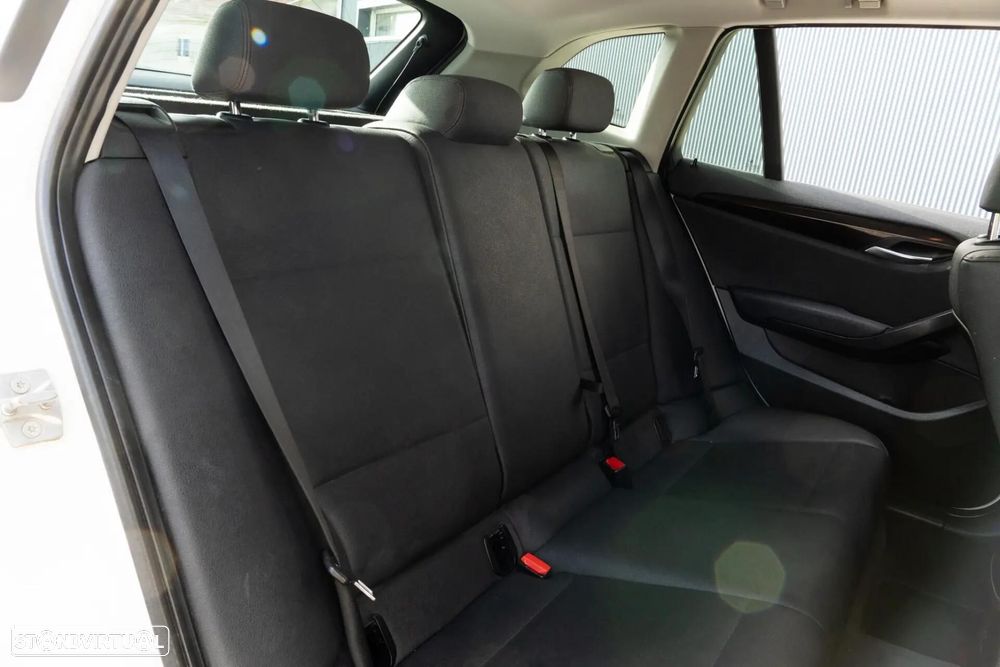 BMW X1 18 d sDrive Auto xLine - 10