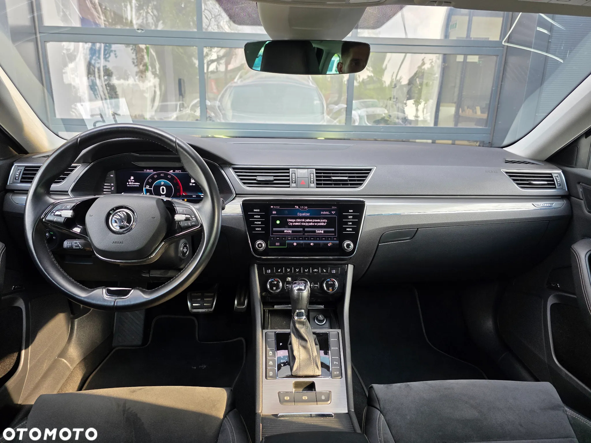 Skoda Superb 2.0 TDI SCR 4x4 Scout DSG - 16