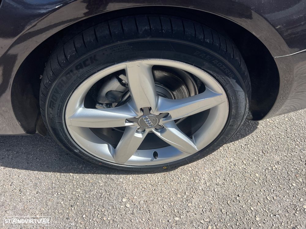 Audi A4 2.0 TDI S-line - 10
