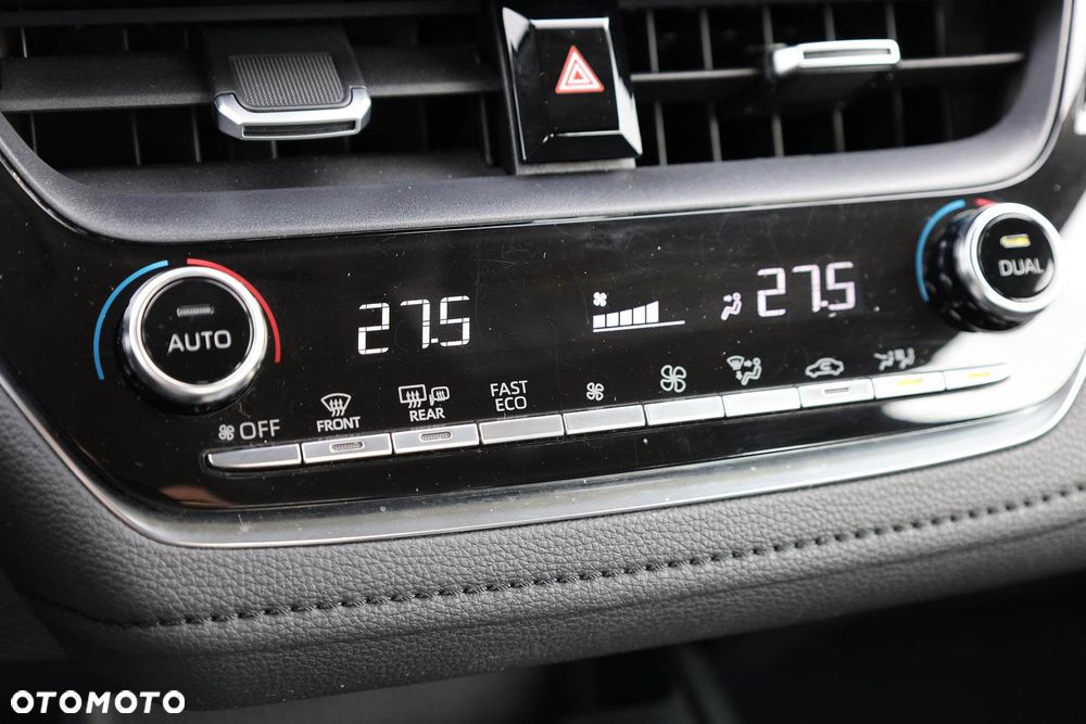 Toyota Corolla 1.5 Comfort - 23