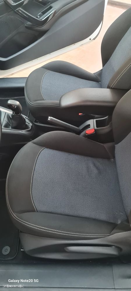 Peugeot 208 PureTech 68 Active - 22