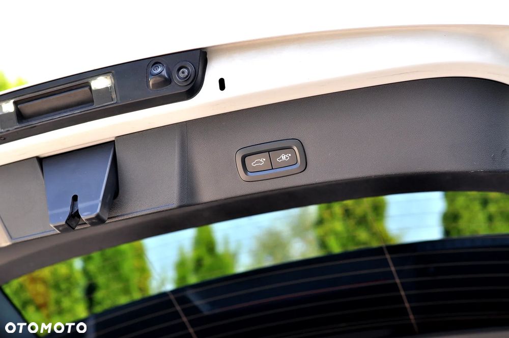 Volvo XC 40 T5 Recharge DKG RDesign - 16