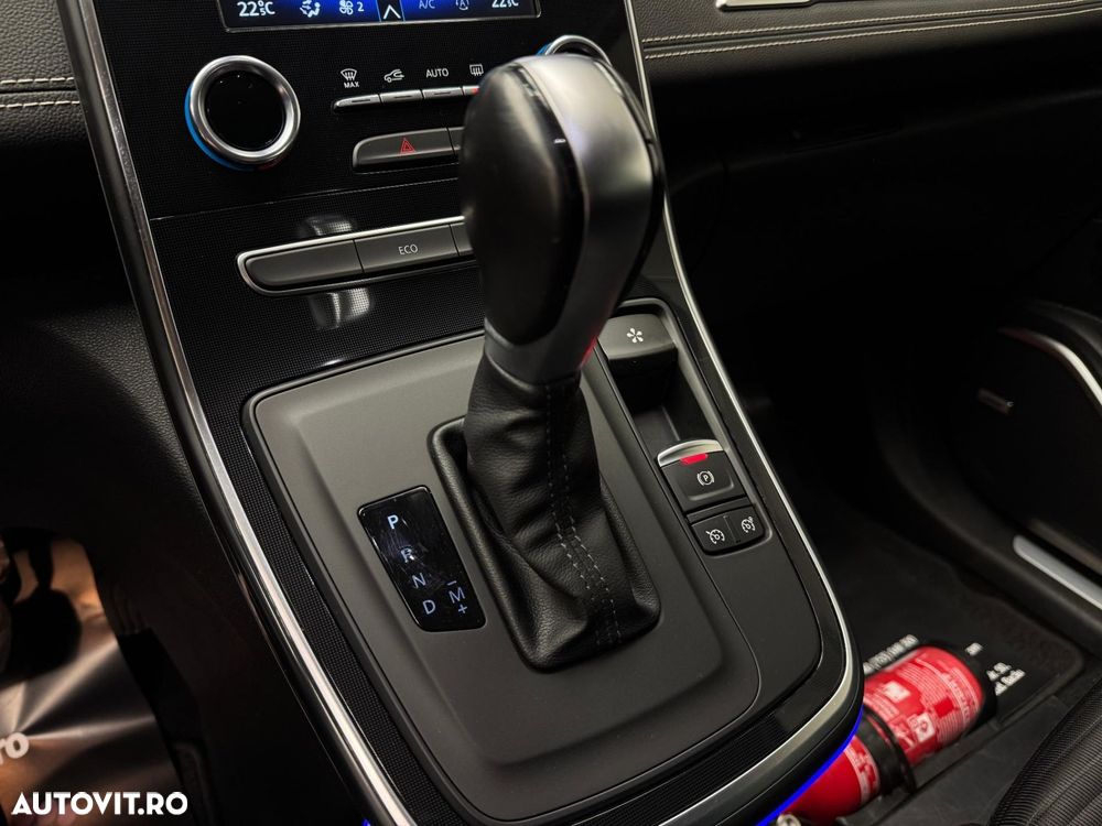 Renault Grand Scenic - 10