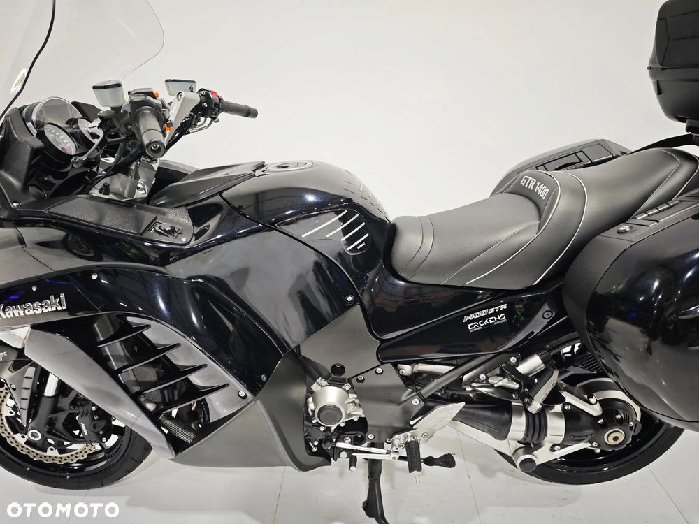 Kawasaki GTR - 15