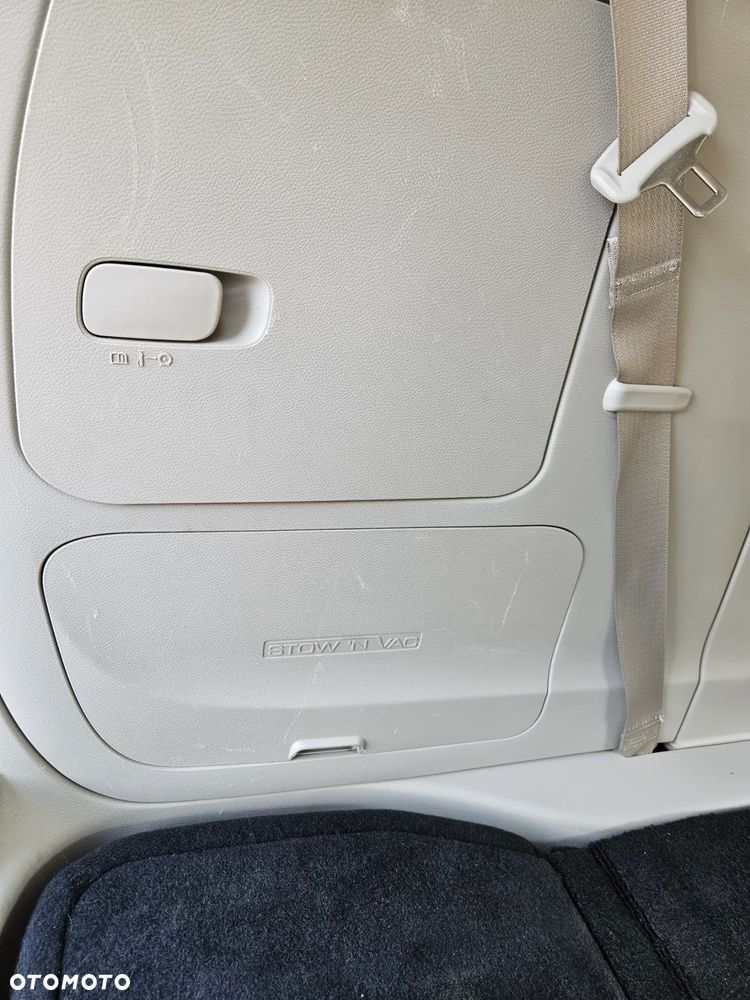 Chrysler Pacifica - 22