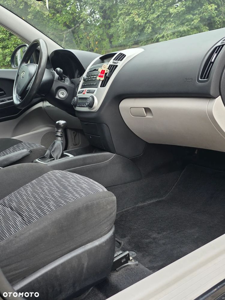 Kia Ceed 1.4 Comfort - 8