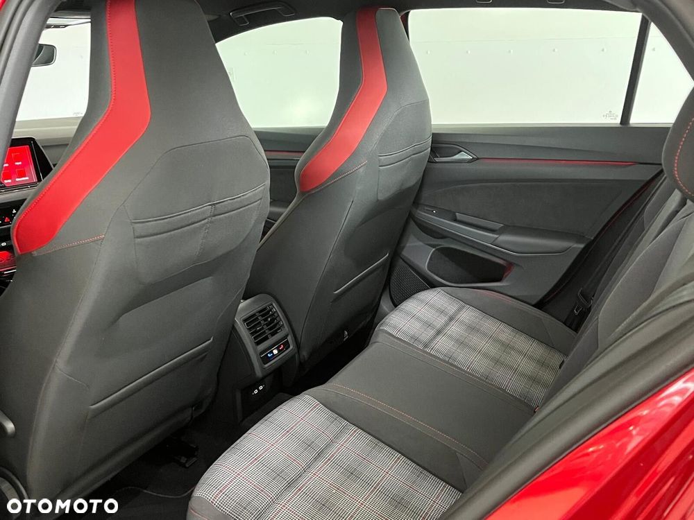 Volkswagen Golf 2.0 TSI OPF DSG GTI - 34