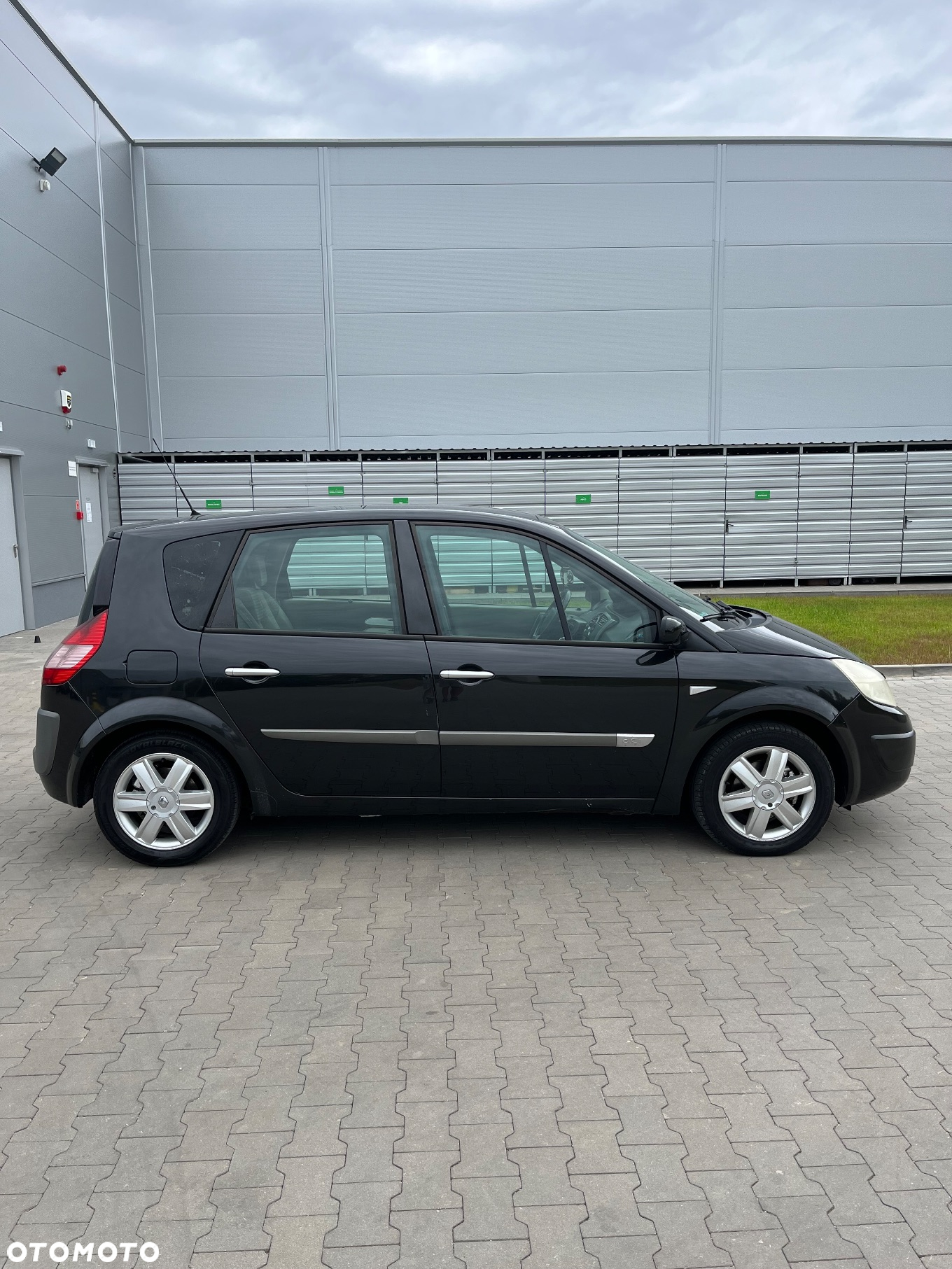 Renault Scenic 1.5 dCi Pack Authentique - 4
