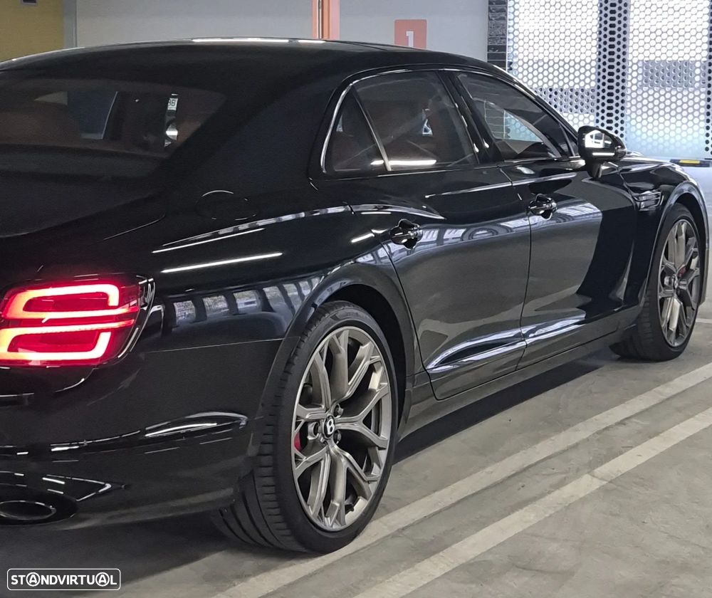 Bentley Flying Spur V8 S - 1