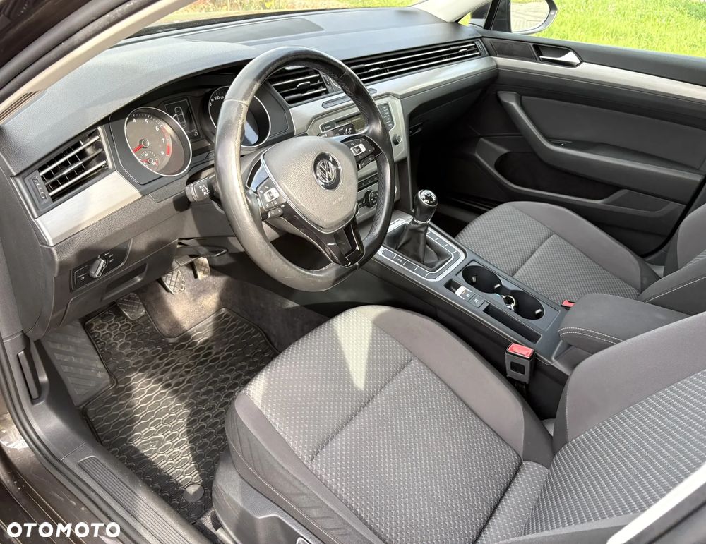 Volkswagen Passat 1.4 TSI BMT Comfortline - 9