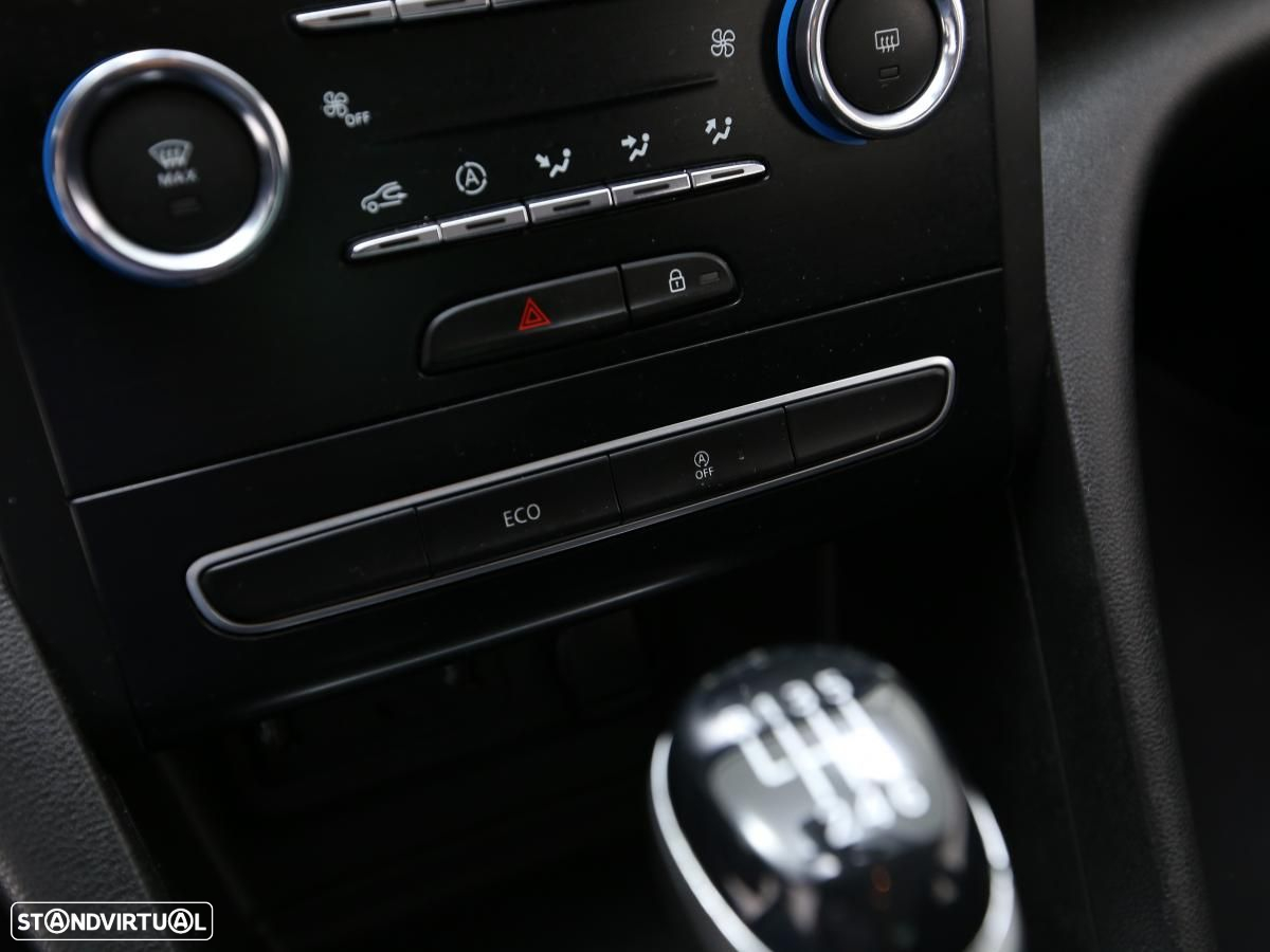 Renault Mégane Grand Coupe - 21