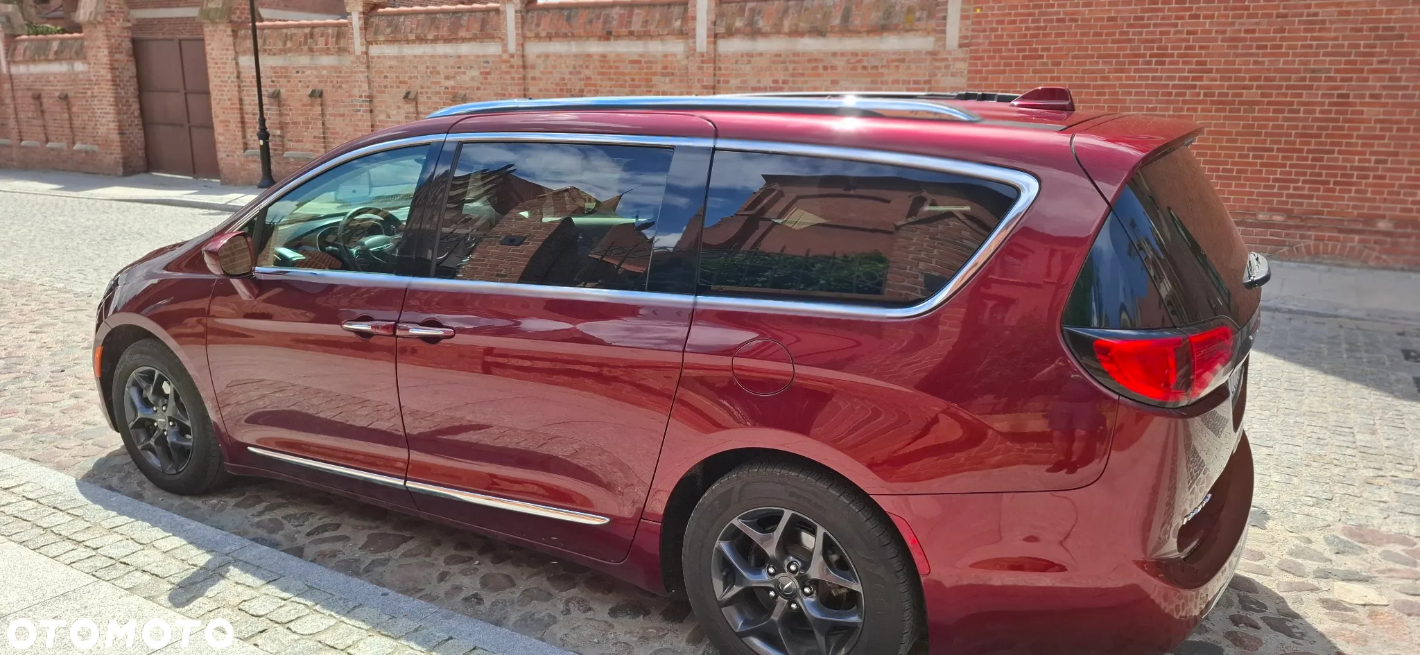 Chrysler Pacifica - 6