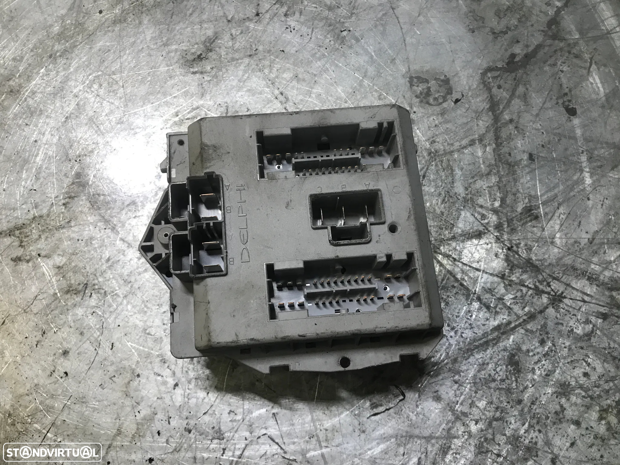 CAIXA DE FUSIVEIS FIAT PUNTO 188 99-04 46766773 - 2