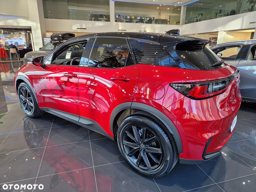 Lexus LBX 1.5 Hybrid Vibrant Edition - 6