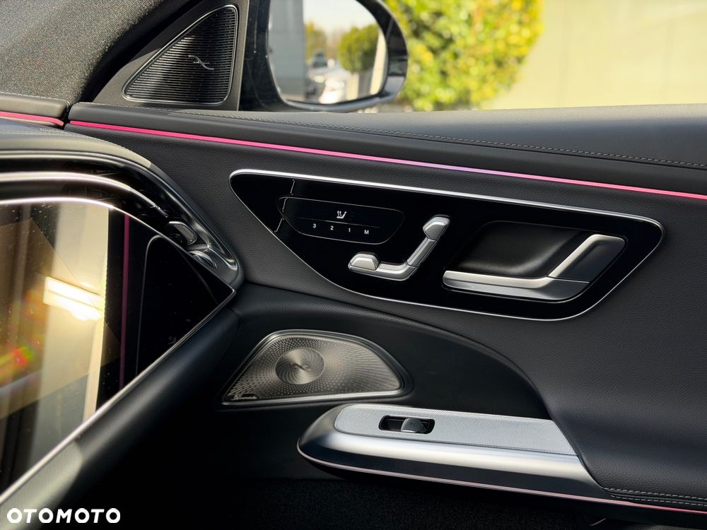 Mercedes-Benz Klasa E 220 d mHEV 4-Matic AMG 9G-Tronic - 17