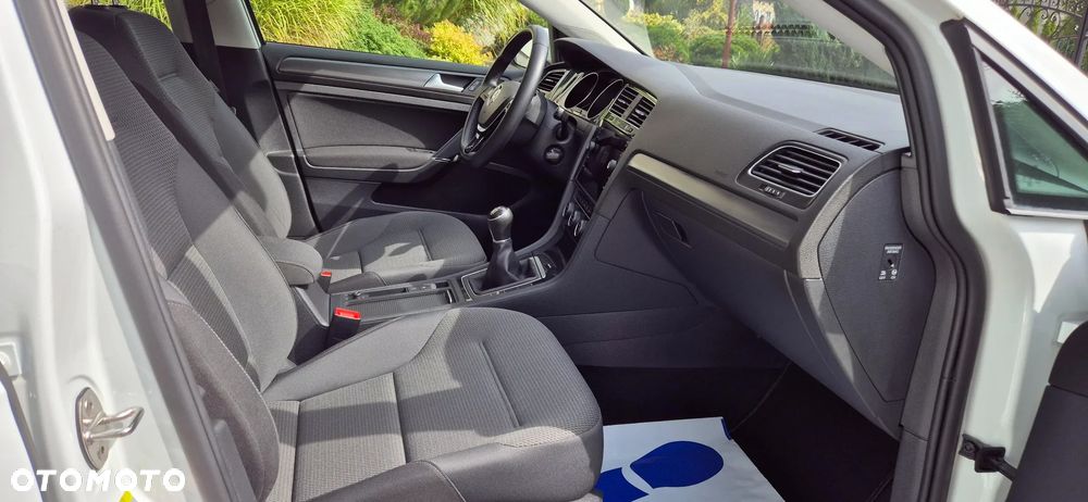 Volkswagen Golf 1.5 TSI BlueMotion ACT Comfortline - 4