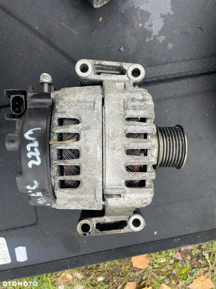 alternator mercedes w222 w218 w166 3.0 350 cdi a0009060822 - 1