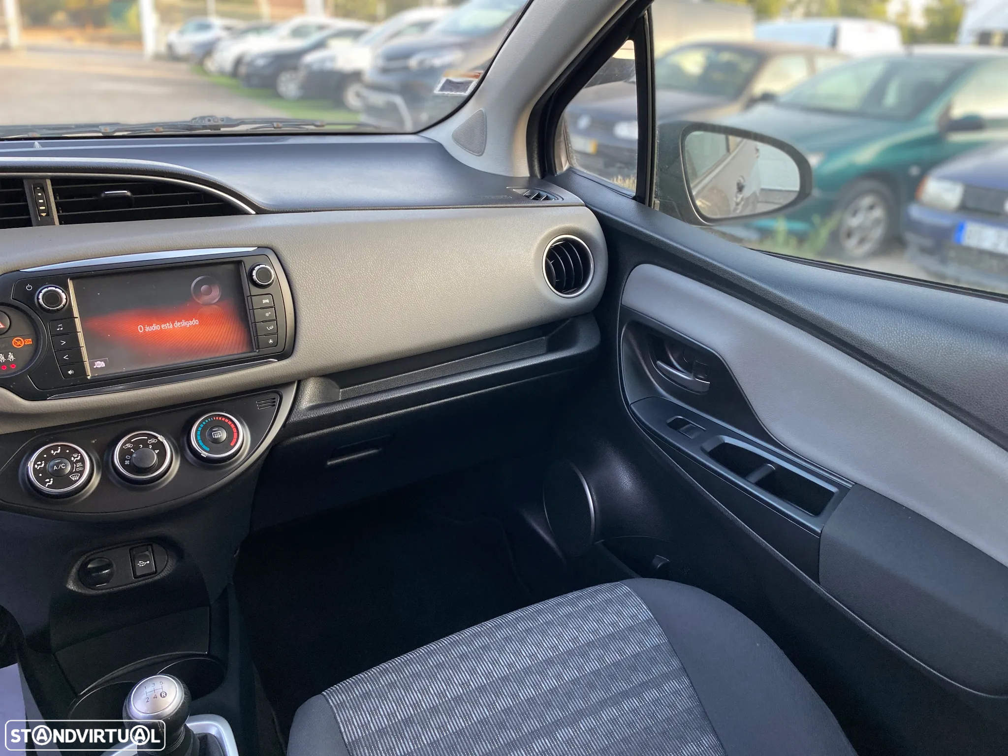 Toyota Yaris 1.0 VVT-i ACtive+AC - 10