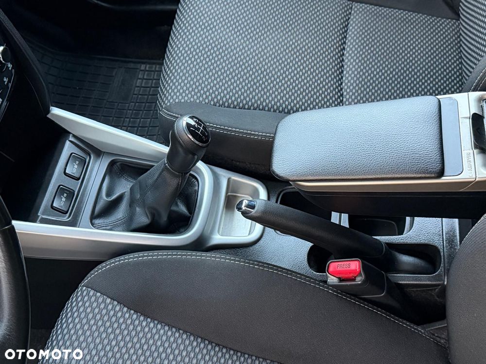 Suzuki Vitara 1.6 Comfort 2WD - 30