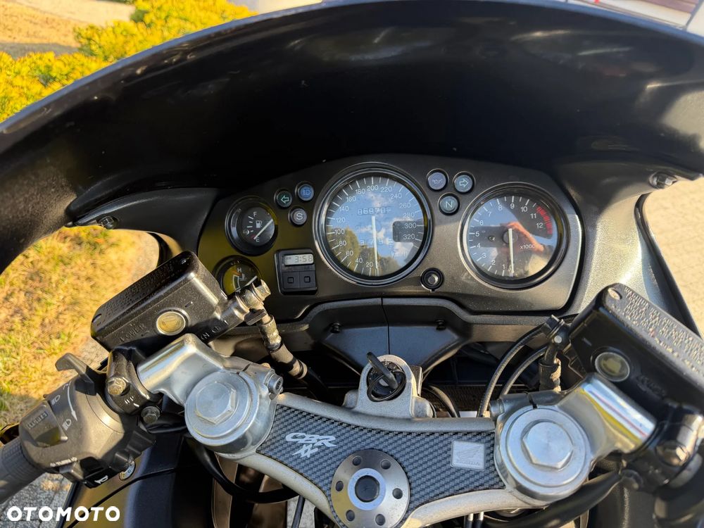Honda CBR - 23