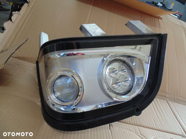 Lampa led 1KE996600-06 JOHN DEERE 6215R 2017r