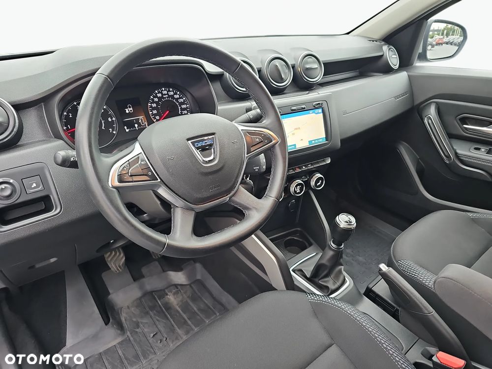Dacia Duster 1.6 SCe Prestige - 4