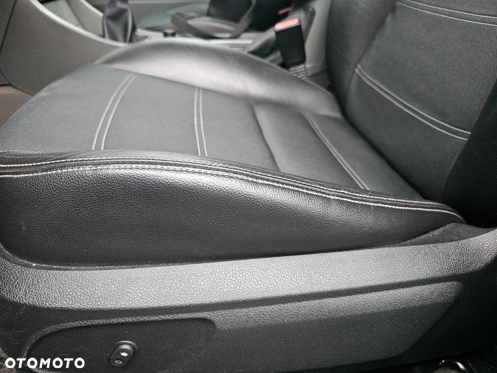 Ford Focus 1.6 16V Titanium - 28