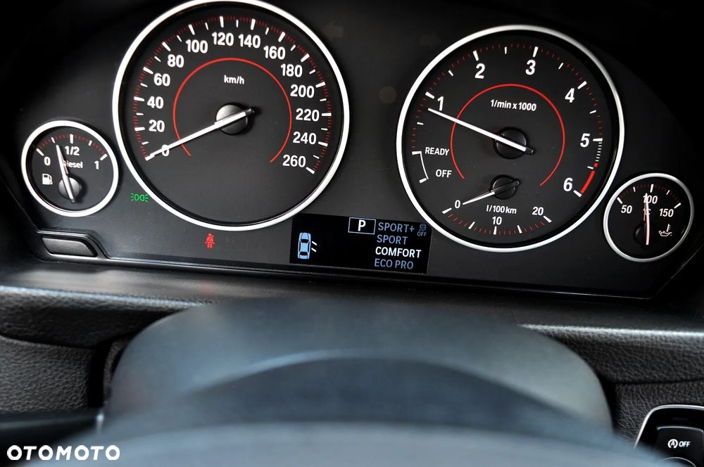 BMW 3GT 318d Sport Line - 36
