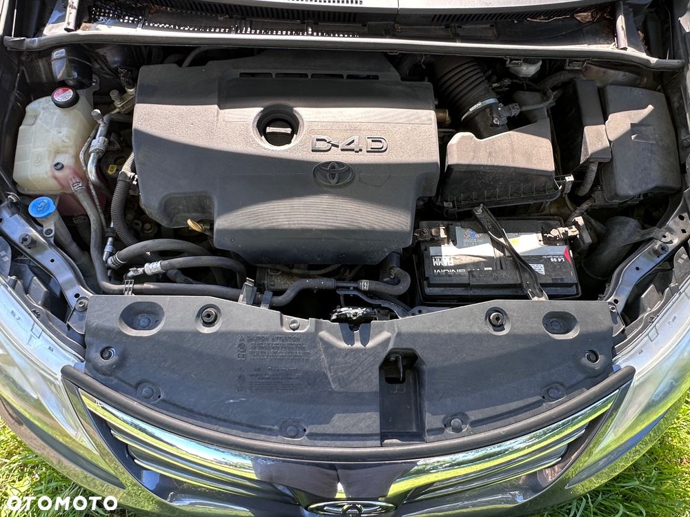 Toyota Avensis 2.0 D-4D Active - 12