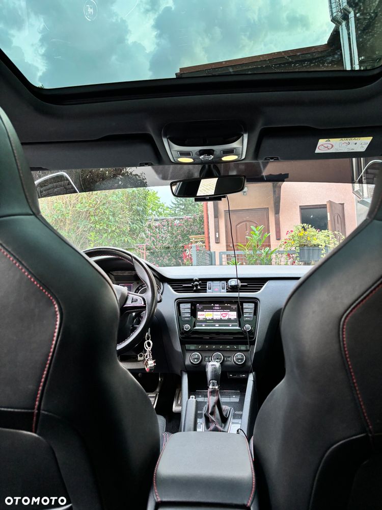 Skoda Octavia 2.0 TDI DSG RS - 7