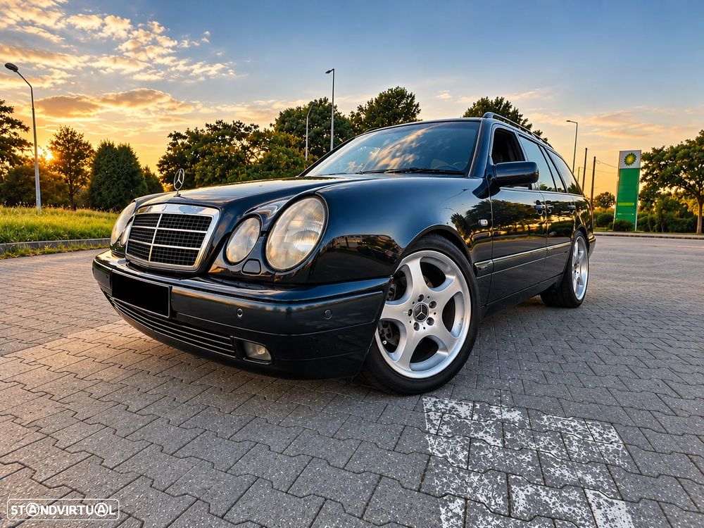 Mercedes-Benz E 220 - 1