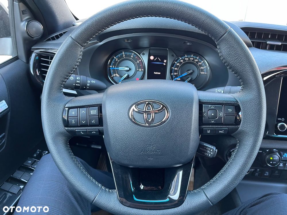Toyota Hilux 2.8 D-4D Double Cab Invincible 4x4 - 18