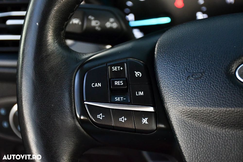 Ford Focus 1.5 EcoBlue Titanium Business - 17
