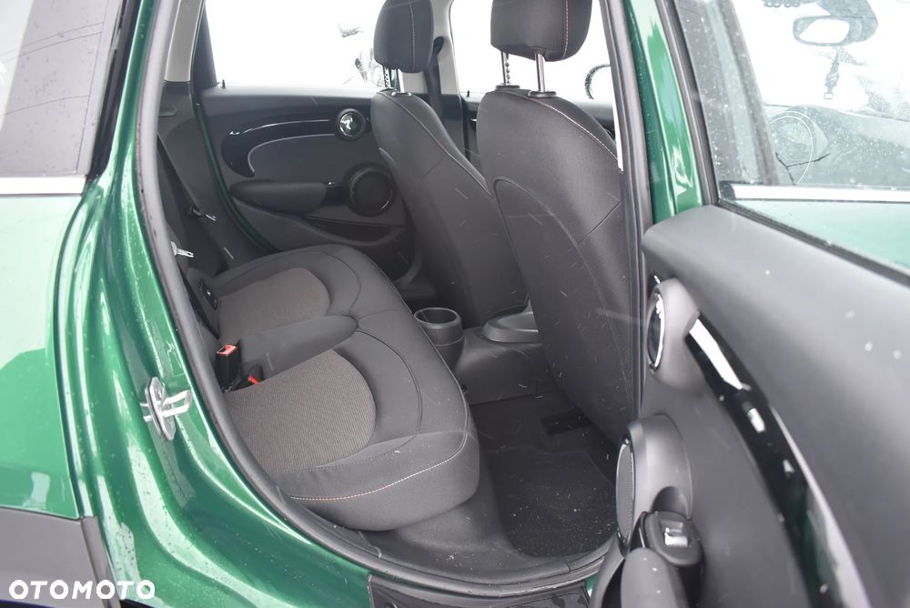 MINI Cooper Standard - 15