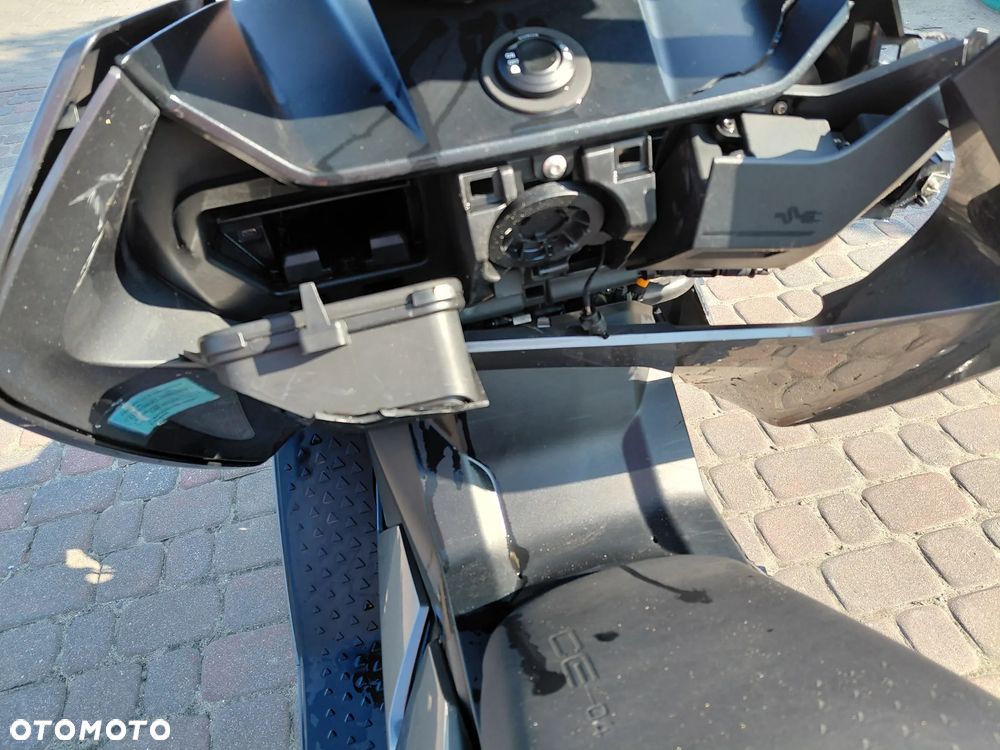 BMW CE 04 - 10