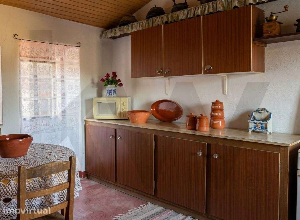 Casa de Aldeia com Garagem e Terreno - Grande imagem: 4/21
