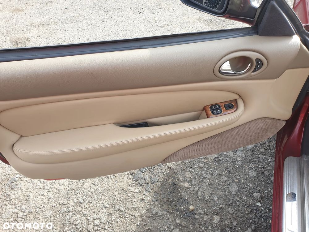 Jaguar XK Cabrio - 16