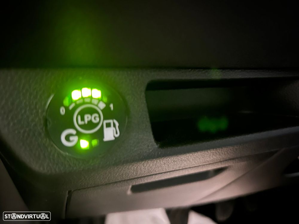 Renault Clio 1.0 TCe Techno Bi-Fuel - 36